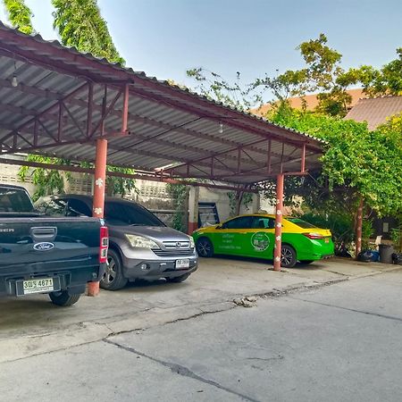 Banyan Resort Bangsaen Exterior foto